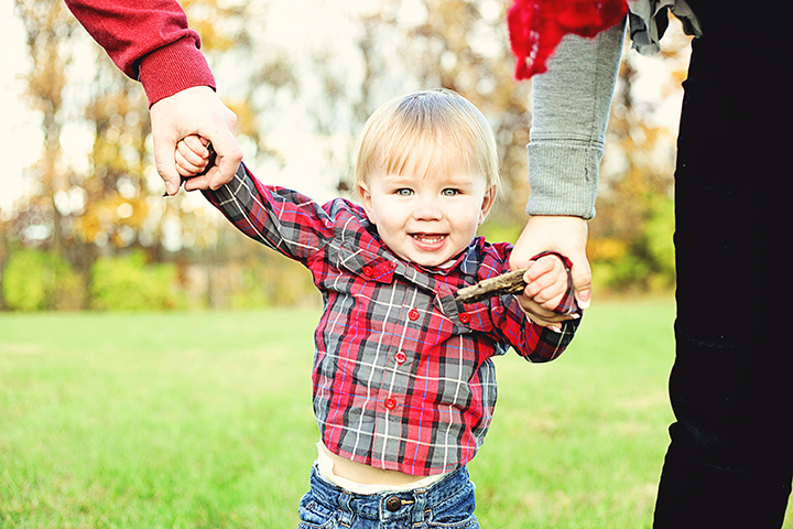 Highland Indiana Photography holding hands
