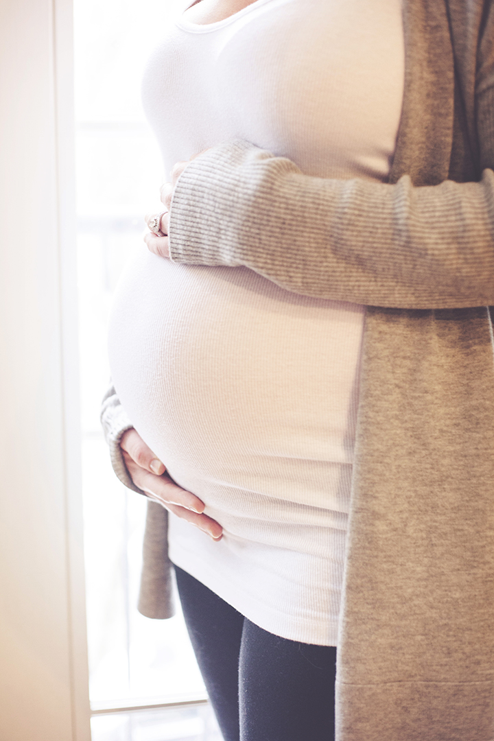 playfulmaternityphotographer