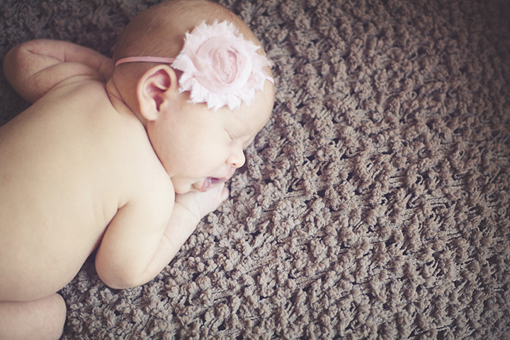 simple newborn photography nwi