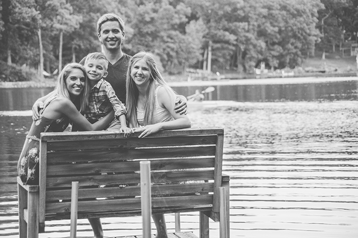family lakefront session nwi